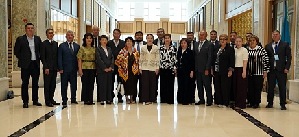 Делегация архивистов СКО и Кызылординской области посетила Архив Президента РК фото галереи 6